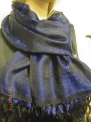 Шелковый шарф черный с синим переливом-